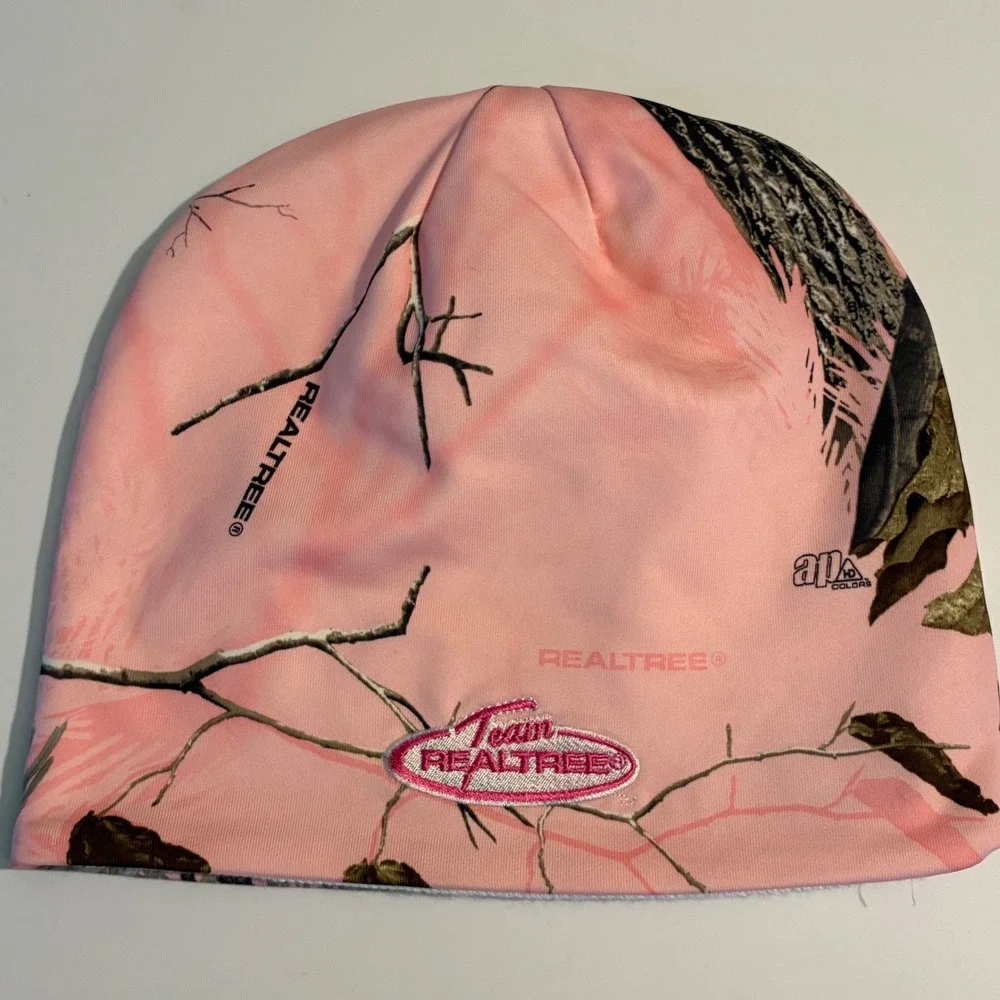 Signatures Realtree AP Pink Camo Reversible Beanie Hat White Knit OSFM