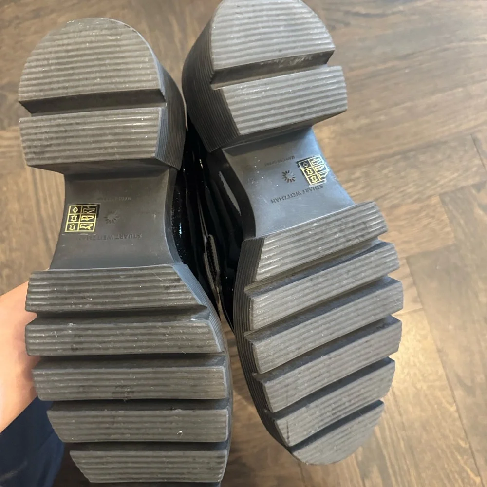 Stuart Weitzman step out