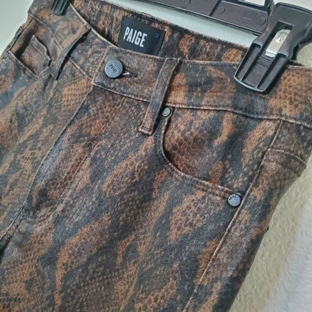 PAIGE excellent used