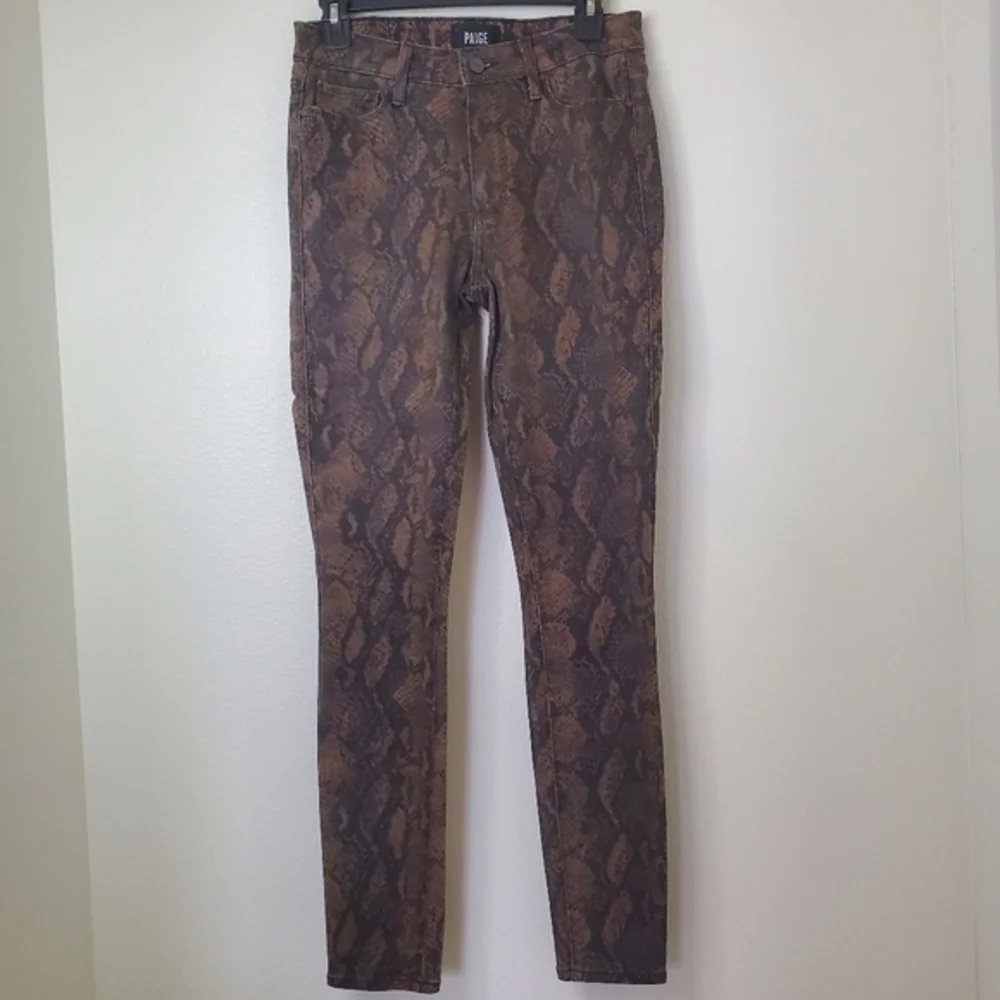 PAIGE excellent used