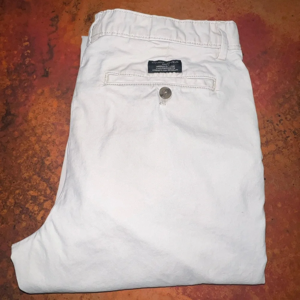 Banana Republic exclusively available methods