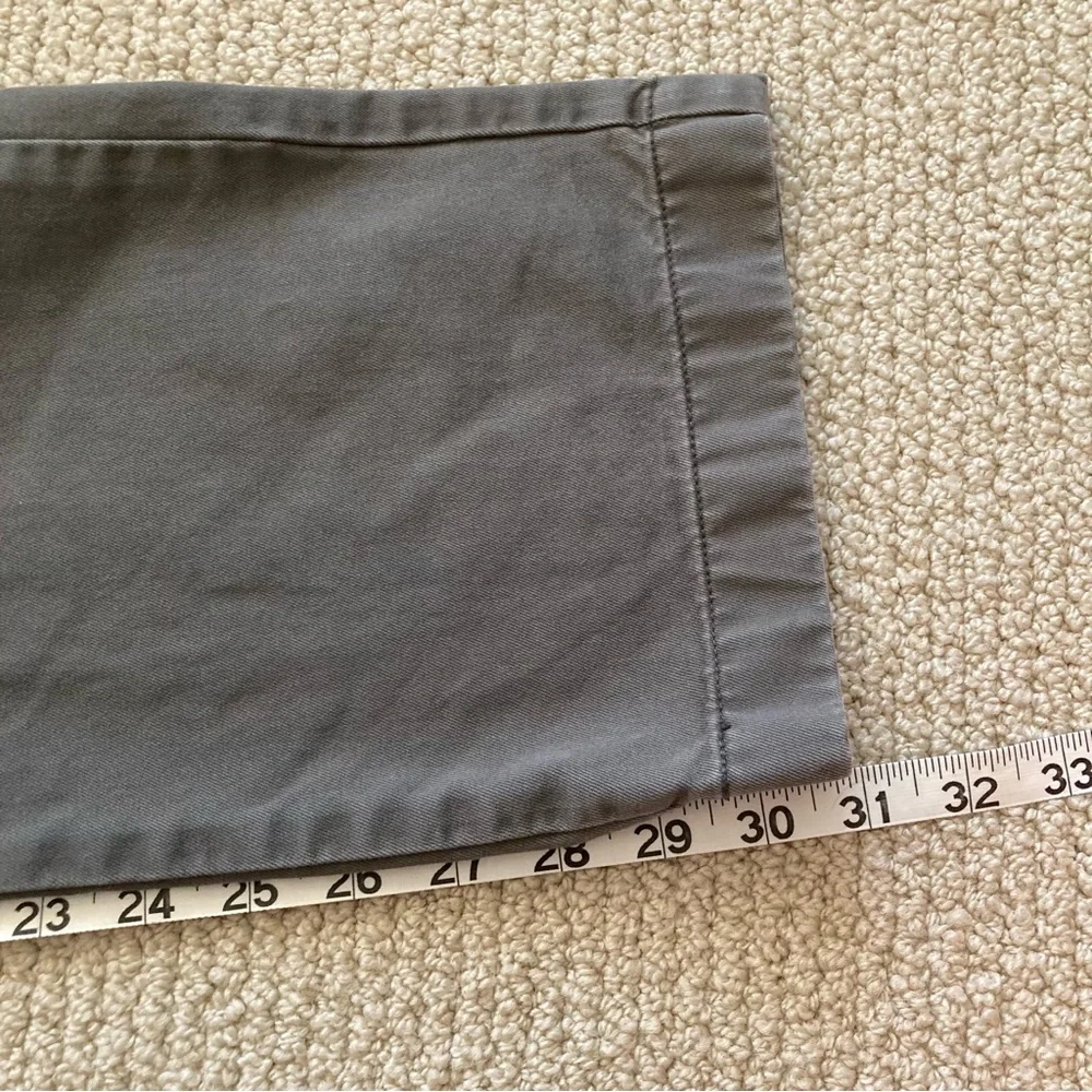 J. Crew Classic Chino Pants Grey Bottoms Men’s Size W 32 x L 32 FLAW HOLE