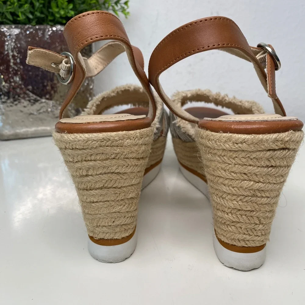 Vaneli tan leather