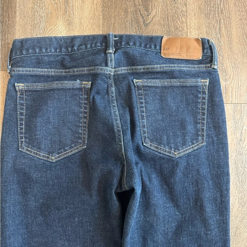 GAP stylish dark