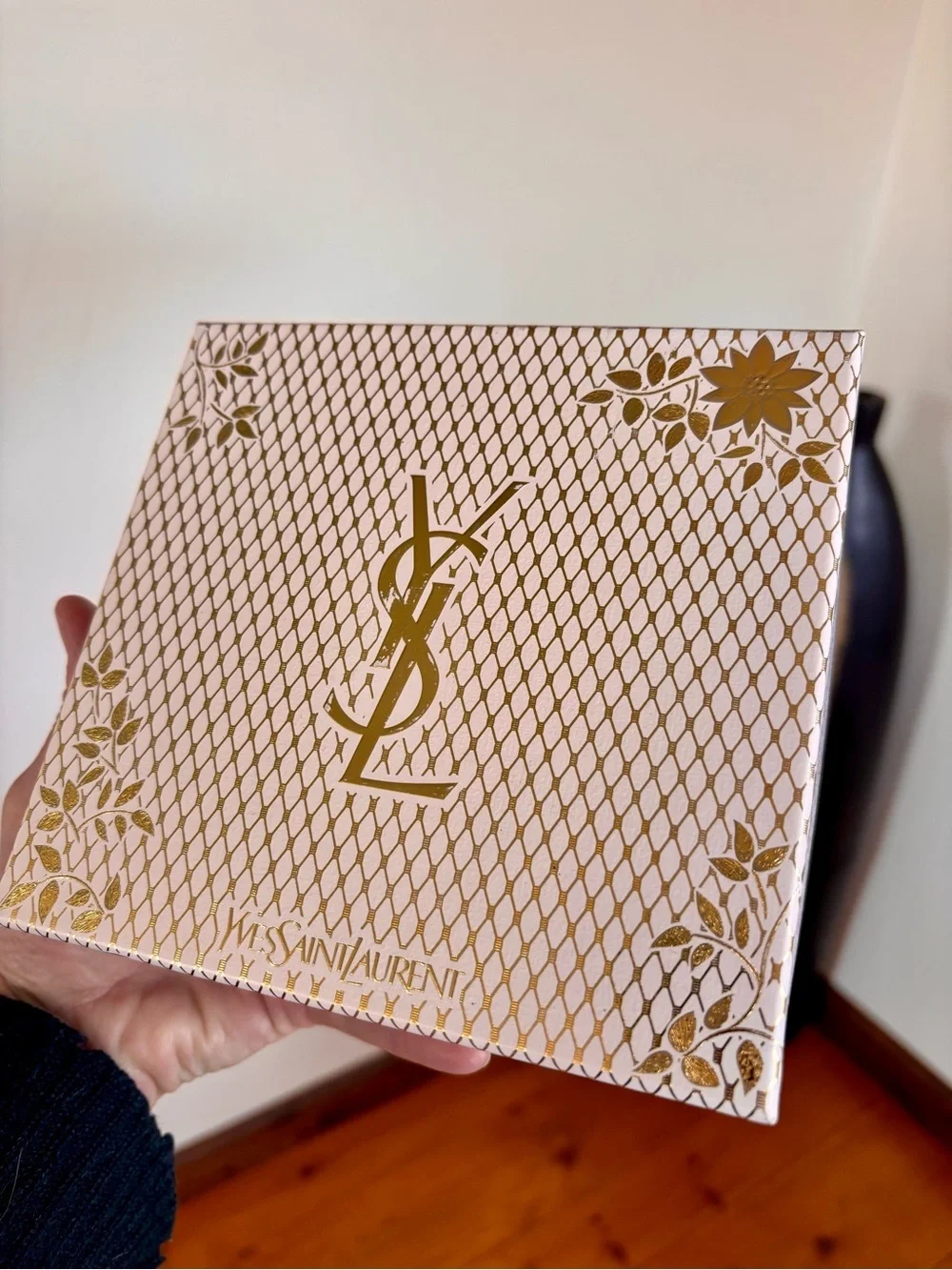 Yves Saint Laurent elegant ysl