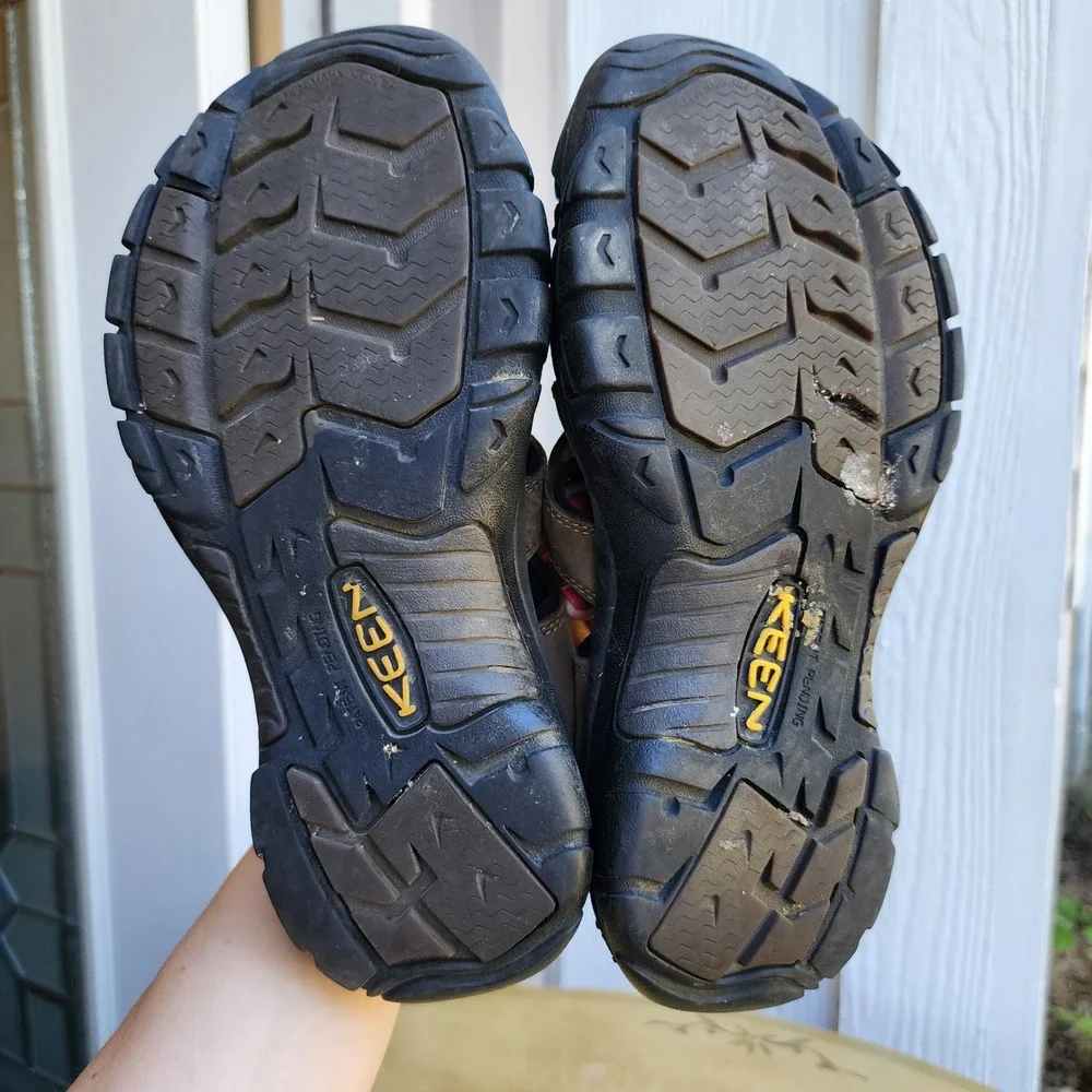 Keen Sz 9 Brown Leather Newport Water Shoes Sandals Hiking Gorpcore Outdoors