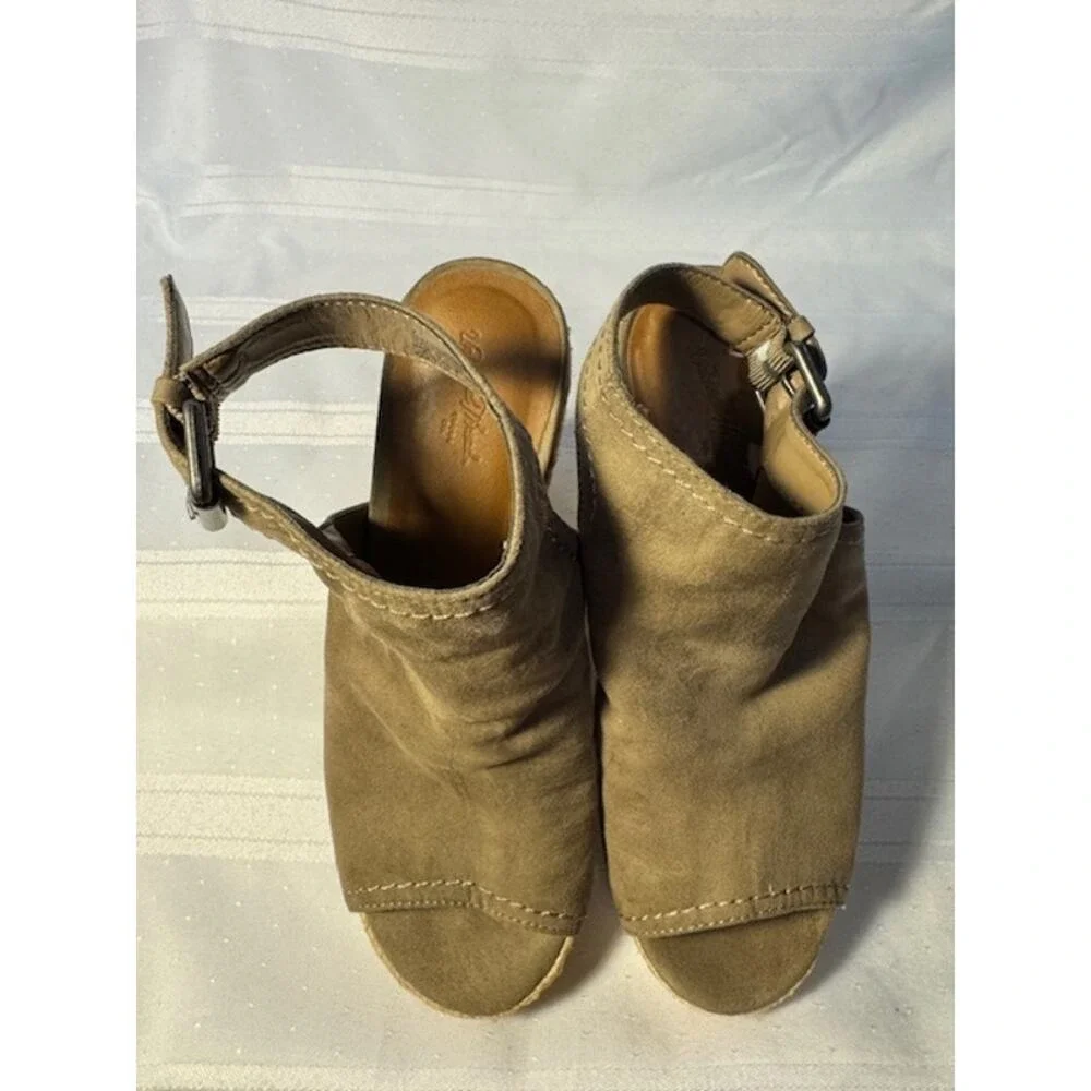 Universal Thread Tan Peep Toe Espadrille Wedge Sandals Size‎ 7