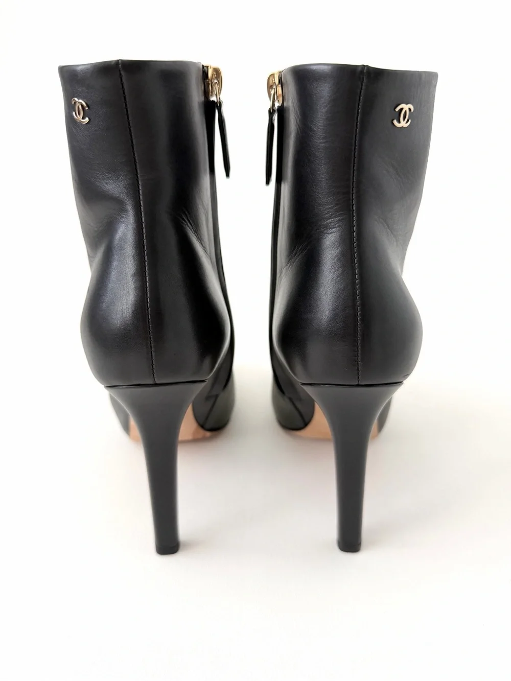 CHANEL excellent preowned