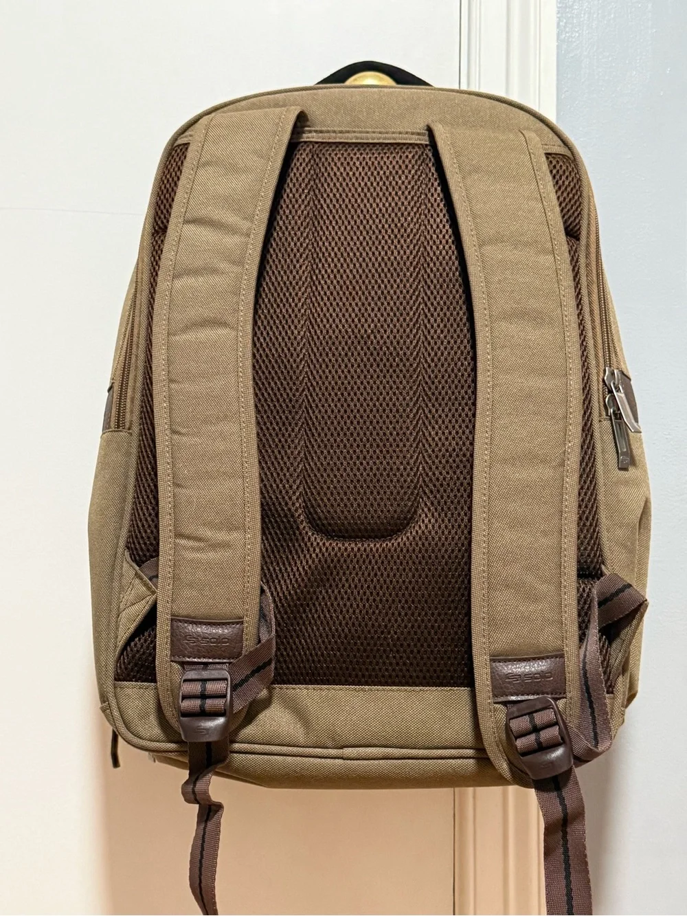 Solo New York Executive Backpack in Khaki & Brown Colorway (