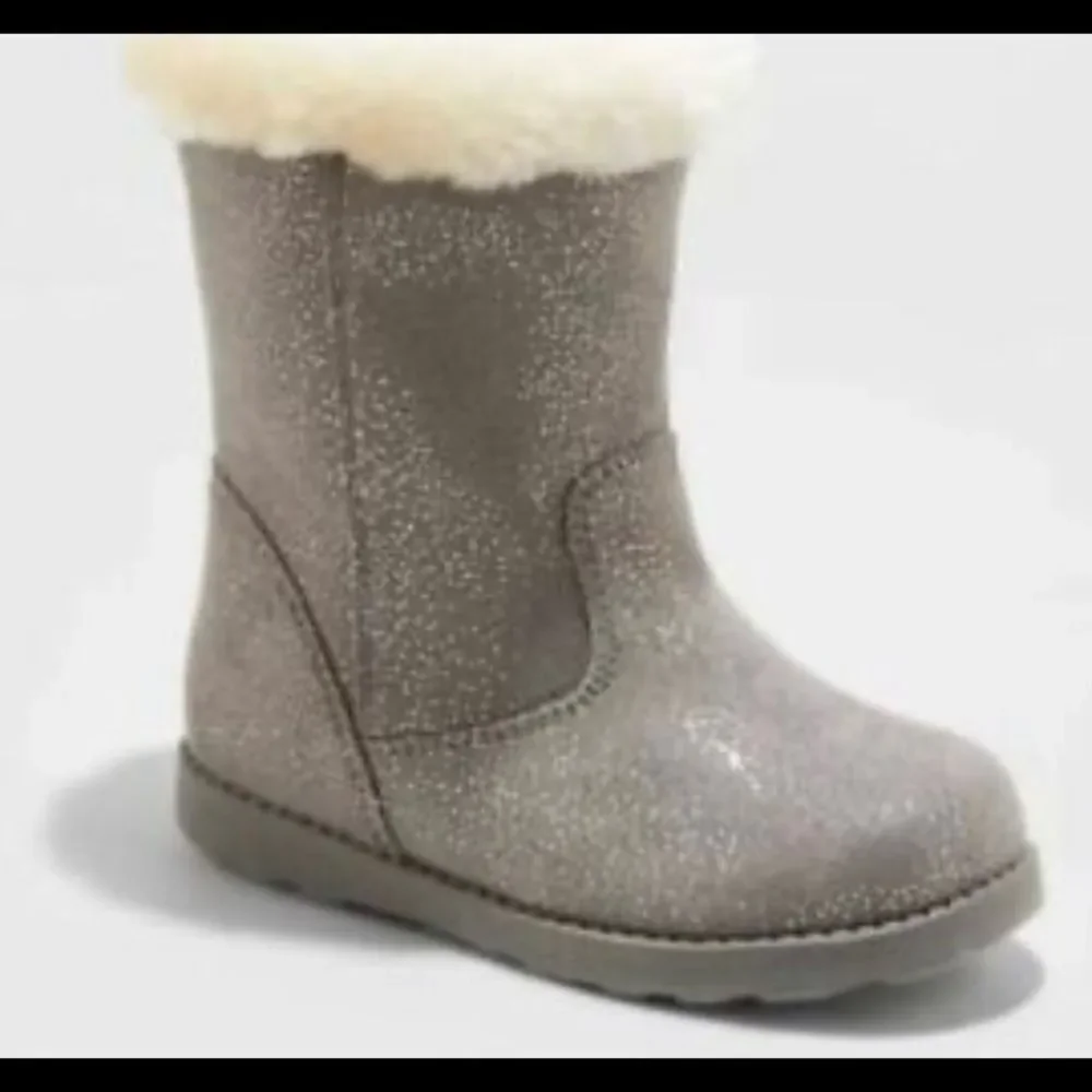💥Cat & Jack Girl Karley faux fur glitter Boot -5