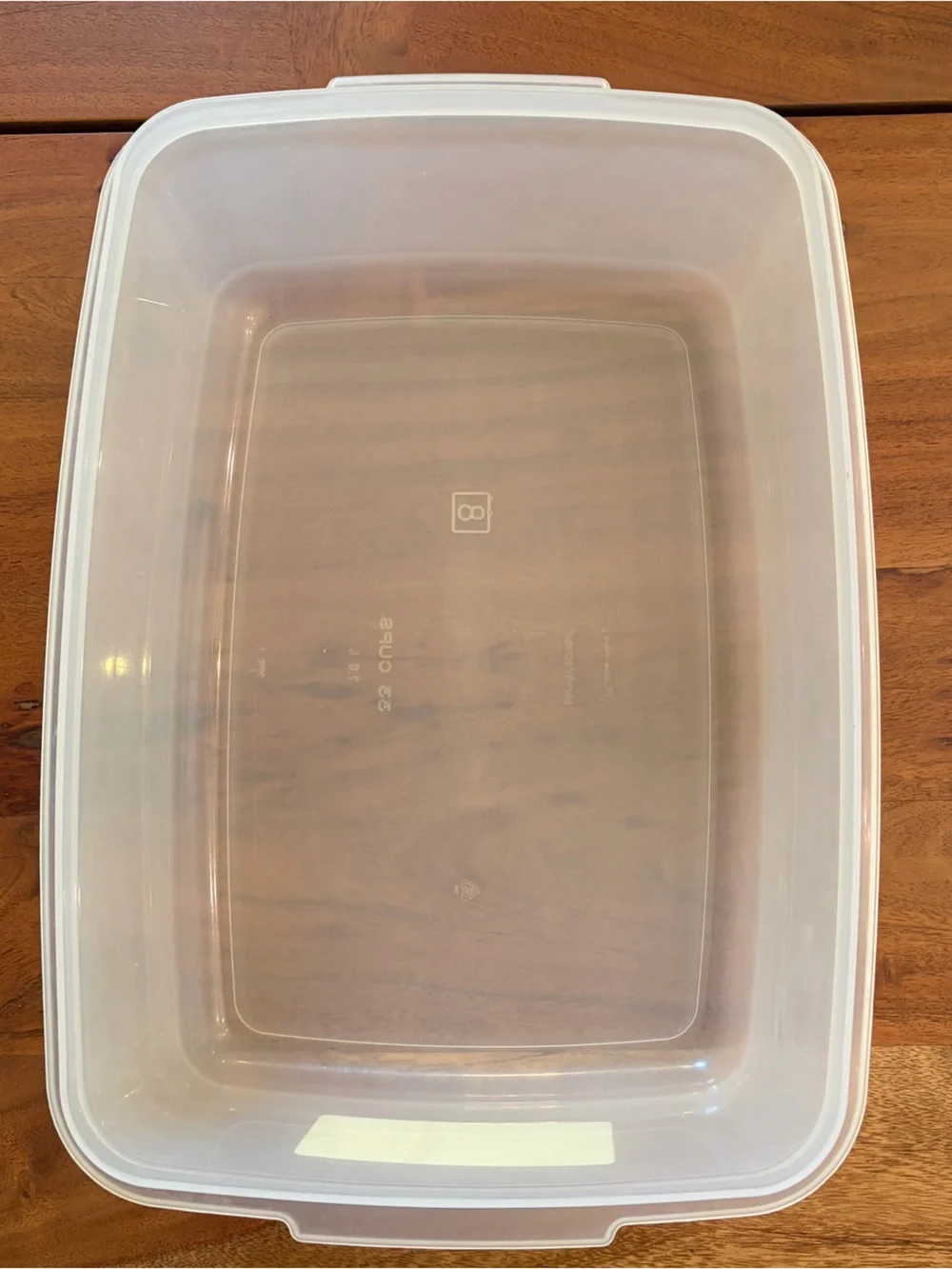TWO Vintage Rubbermaid Servin’ Saver Container Rectangle 3863 Almond Lid 33 Cups