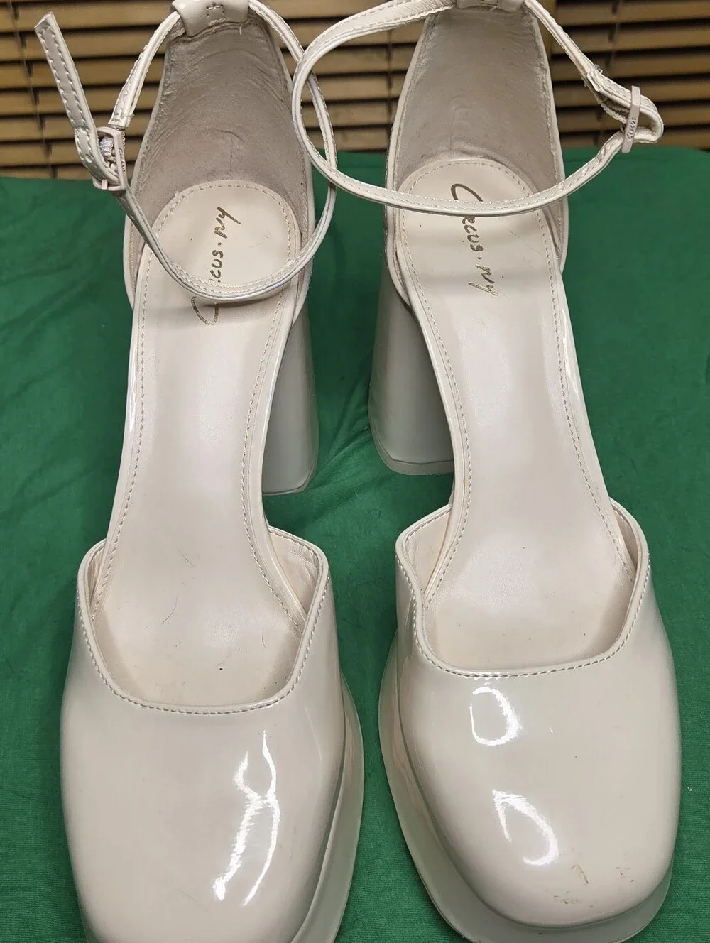 Circus by Sam Edelman Women's Cream Patent Block Heel Sandals