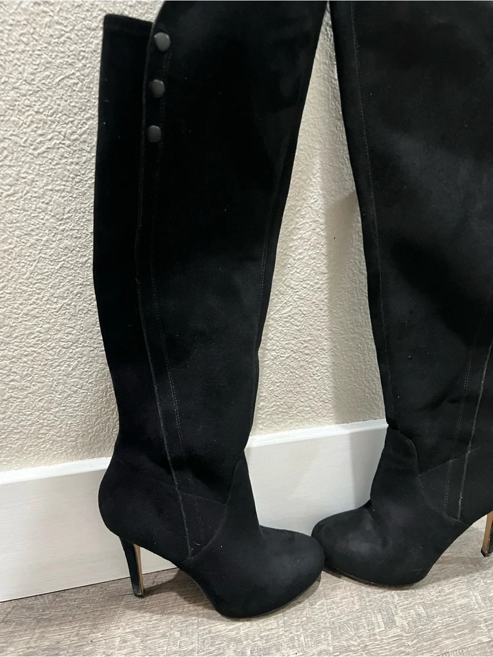 Black Knee-High Suede Stiletto Boots