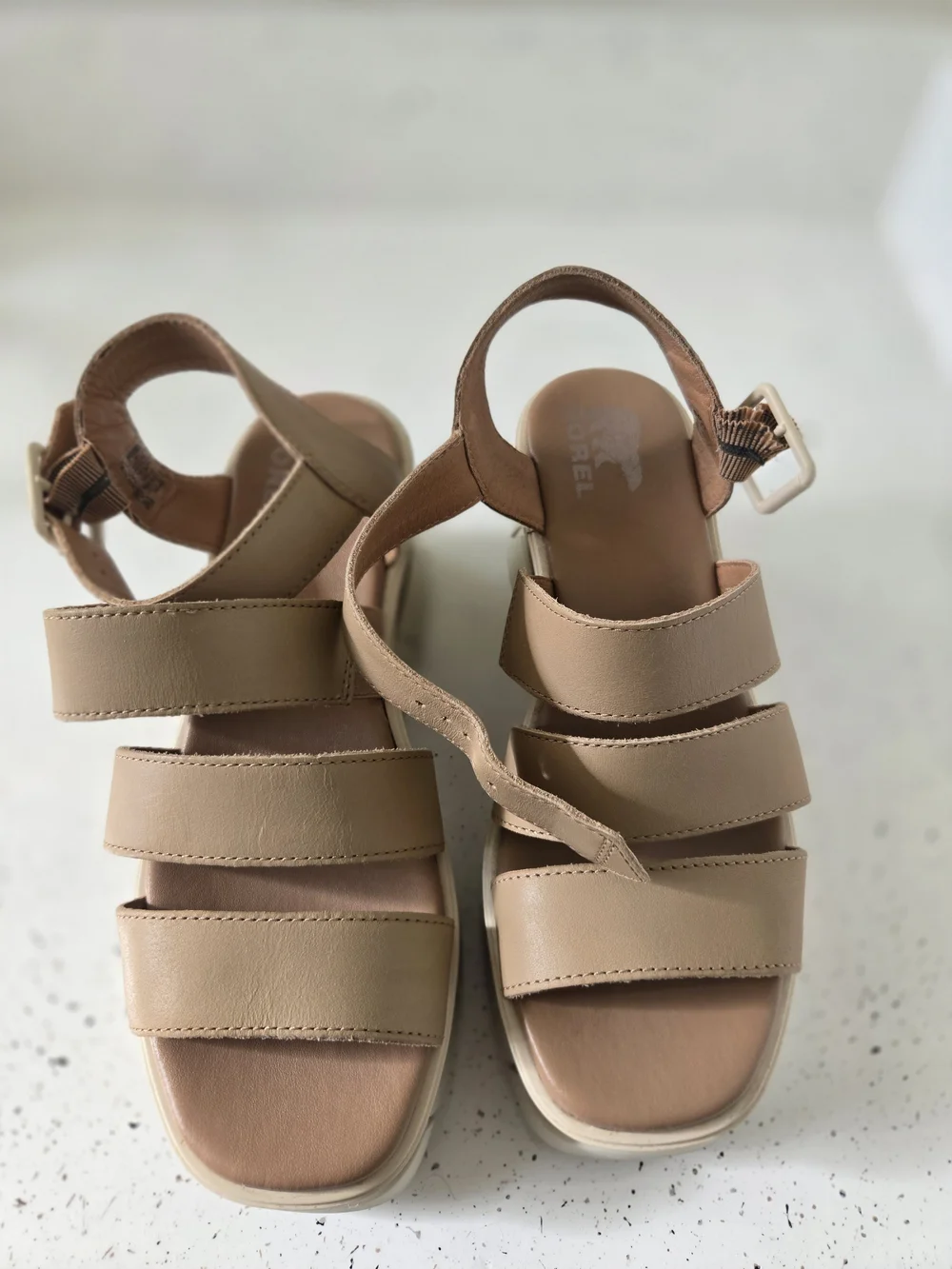 Sorel Kinetic Impact Y-Strap Wedge Sandals Tan Leather Size 7.5