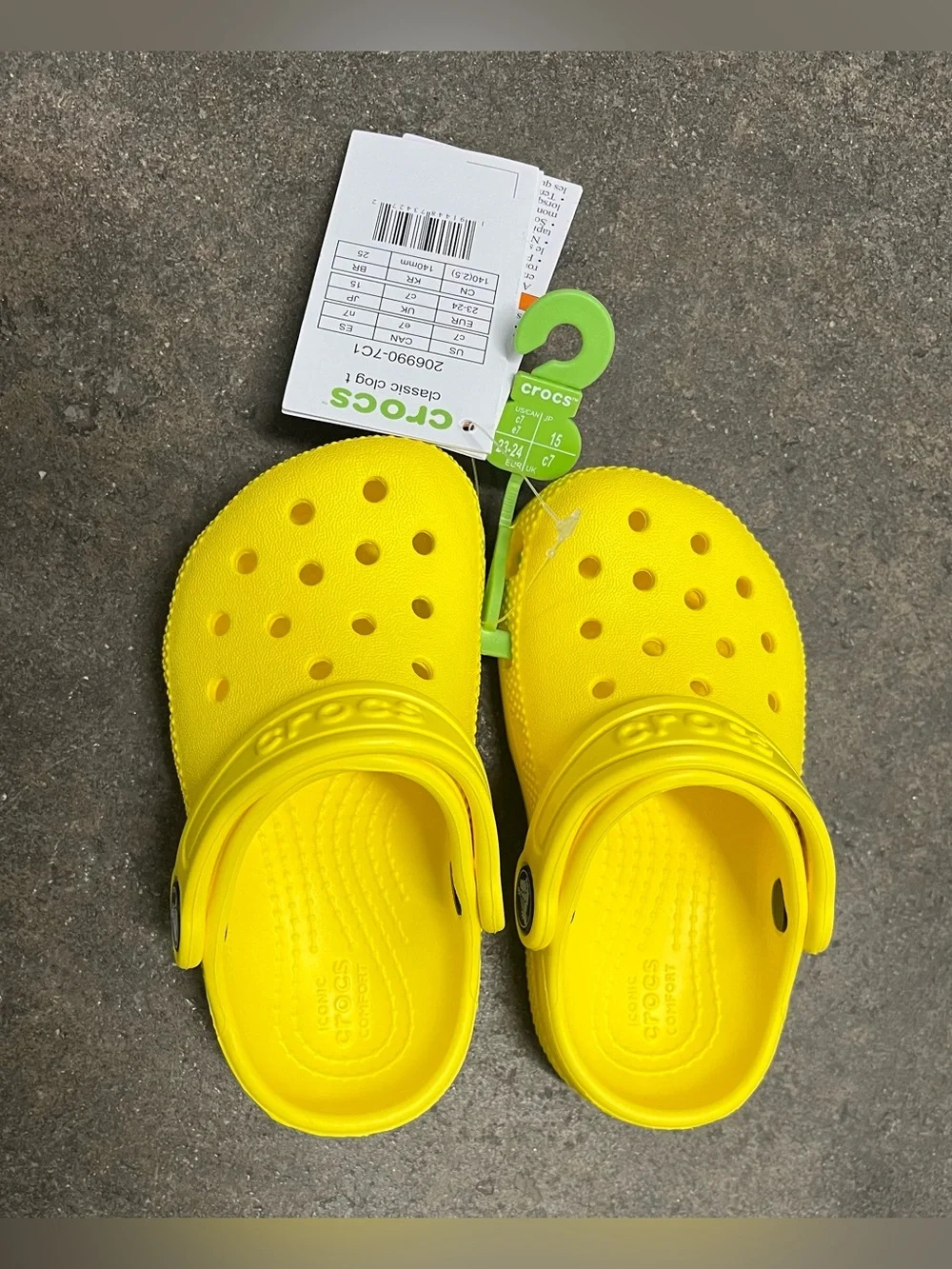 Crocs Kids Classic Clog Lemon Lightweight Heel Strap Shoe Size C7 Water-Friendly