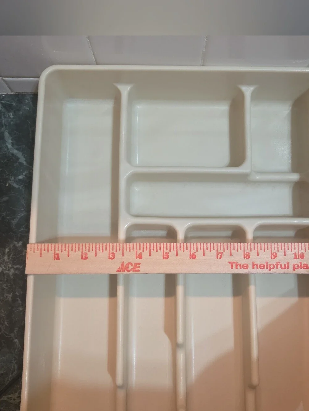 Vintage Rubbermaid Silverware Utensil Drawer Organizer 0521 Almond 7 Compartment