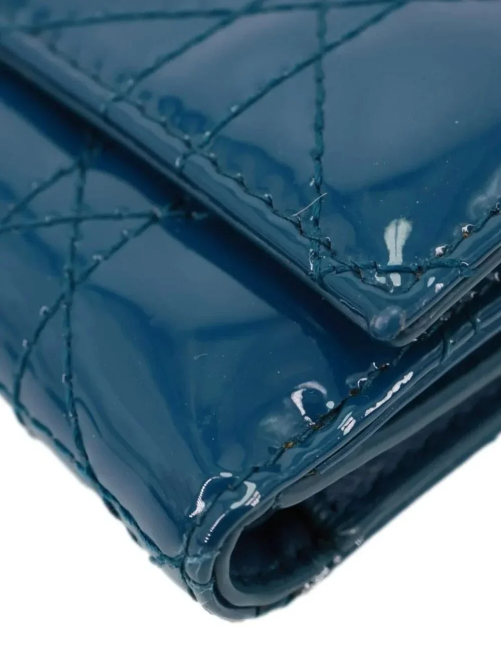 Dior use wallet pattern