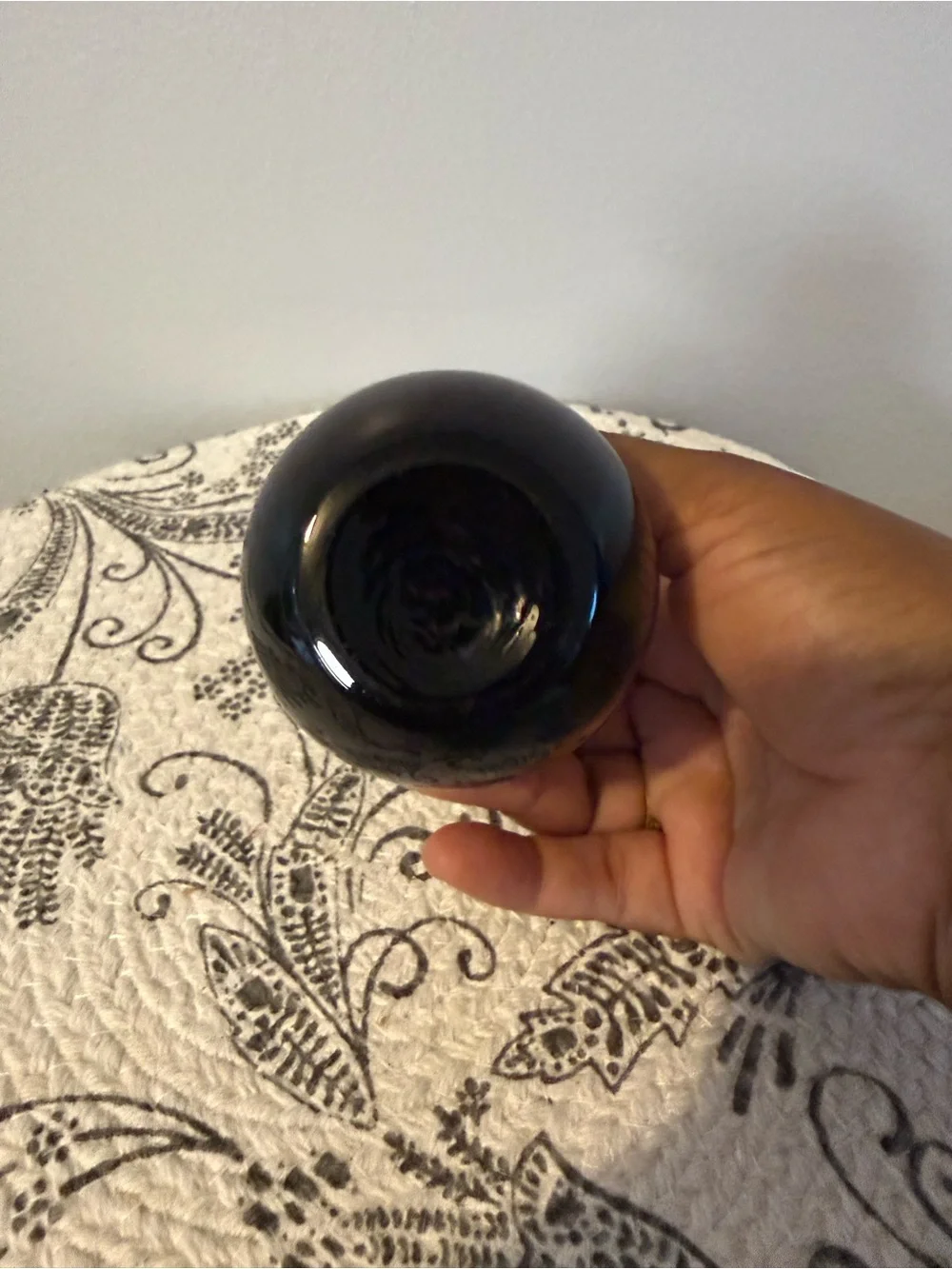 N/A sleek glossy