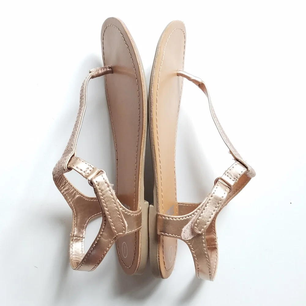 ZOE & ZAC Thong Sandals girls Size 1