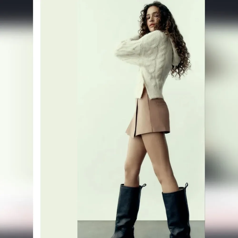 PacSun asymmetric box