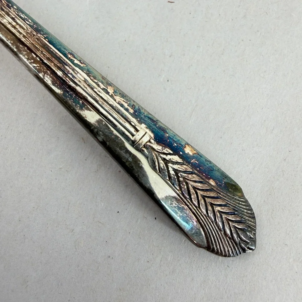 Wm. Rogers Mfg. Co. gently used