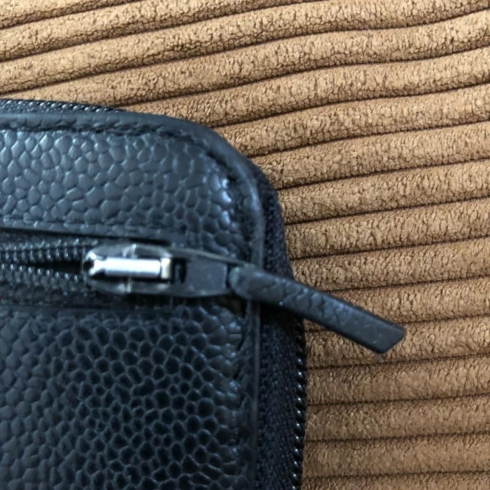 Chanel zip around wallet Auth