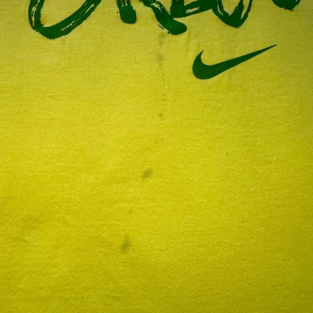 Oregon Mighty Ducks T Shirt Mens Medium Yellow Green NIKE Tee College University