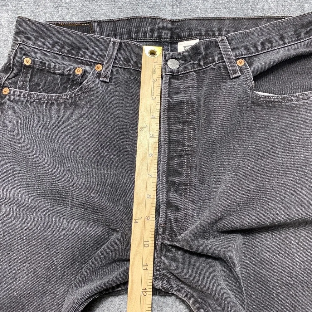 Levis measured size