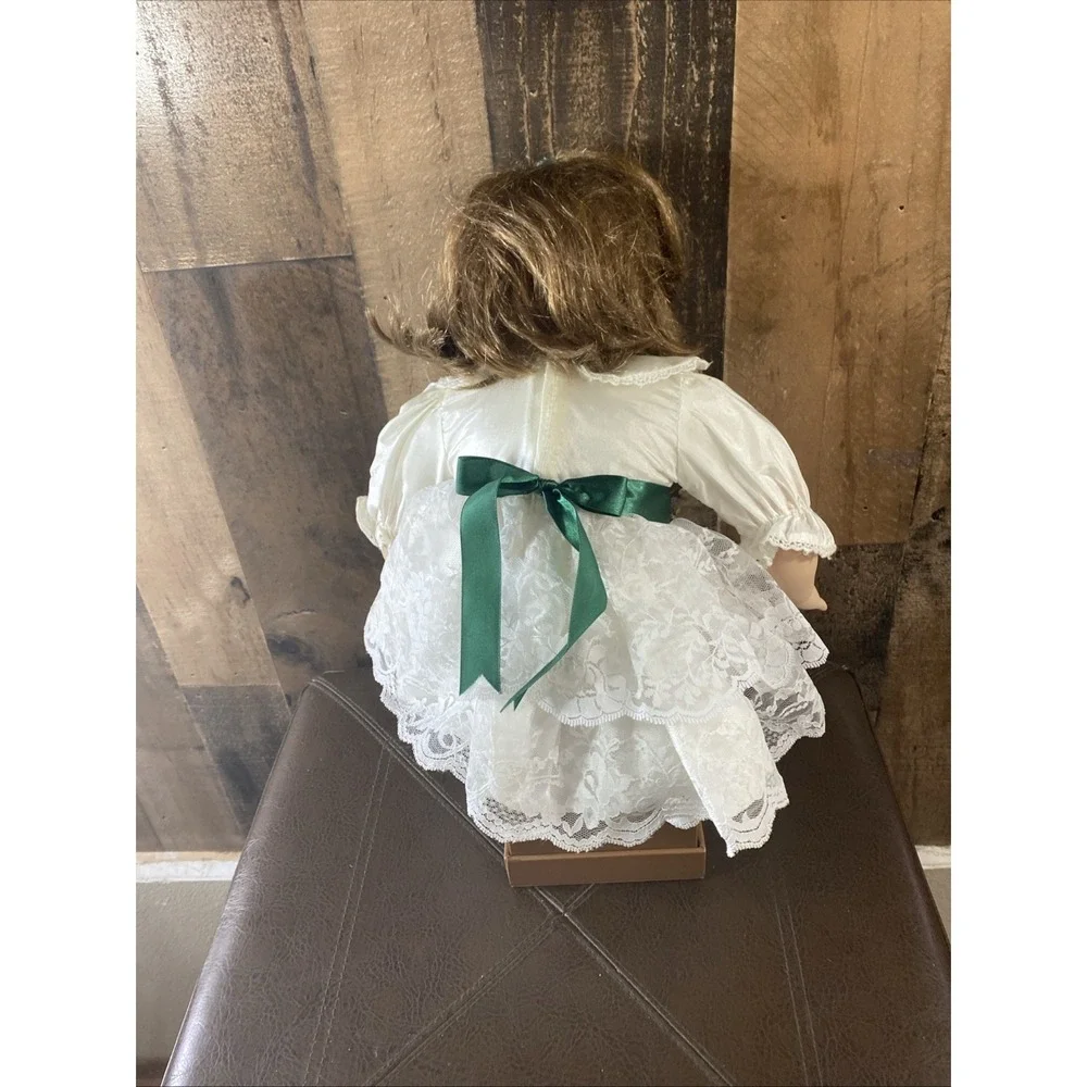 House of Lloyd Christmas Around the World Kaitlyn Mikael Porcelain Doll Vtg 1991