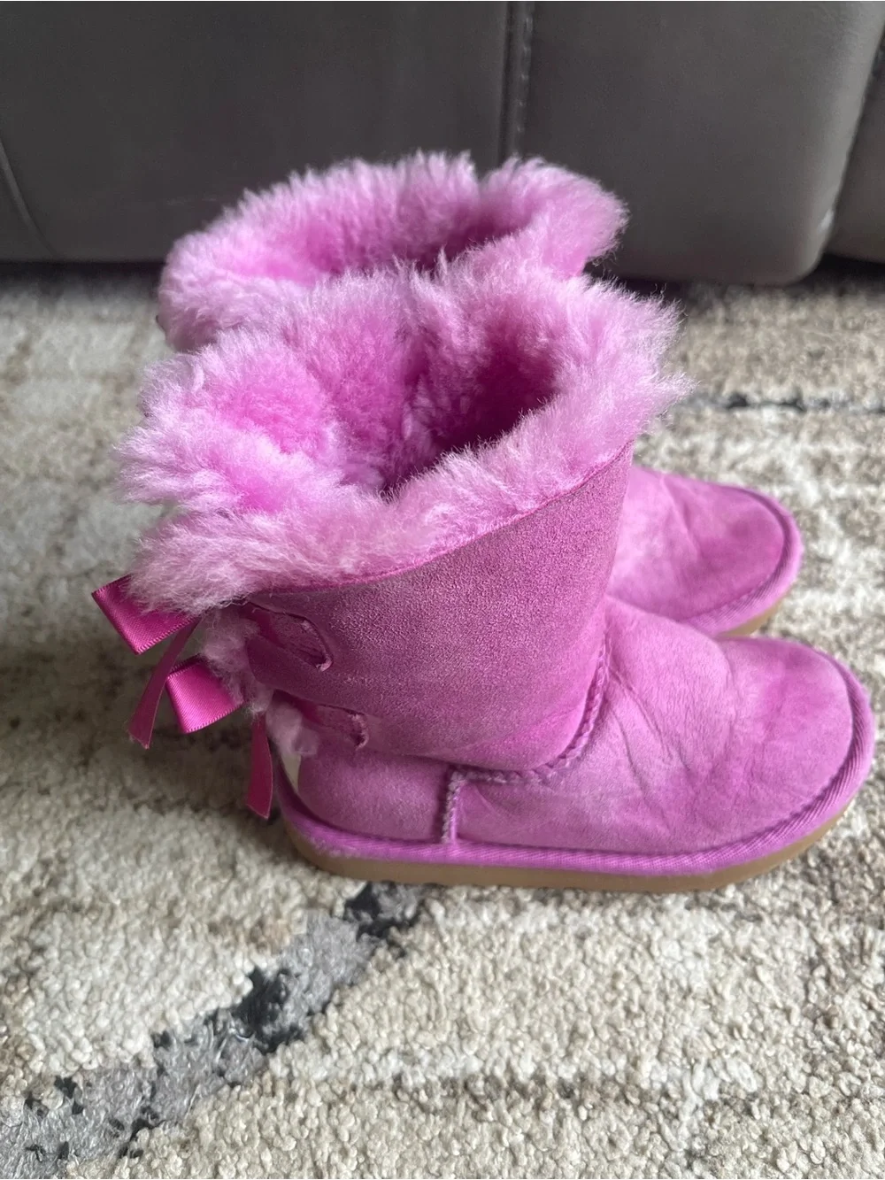UGG fair preowned