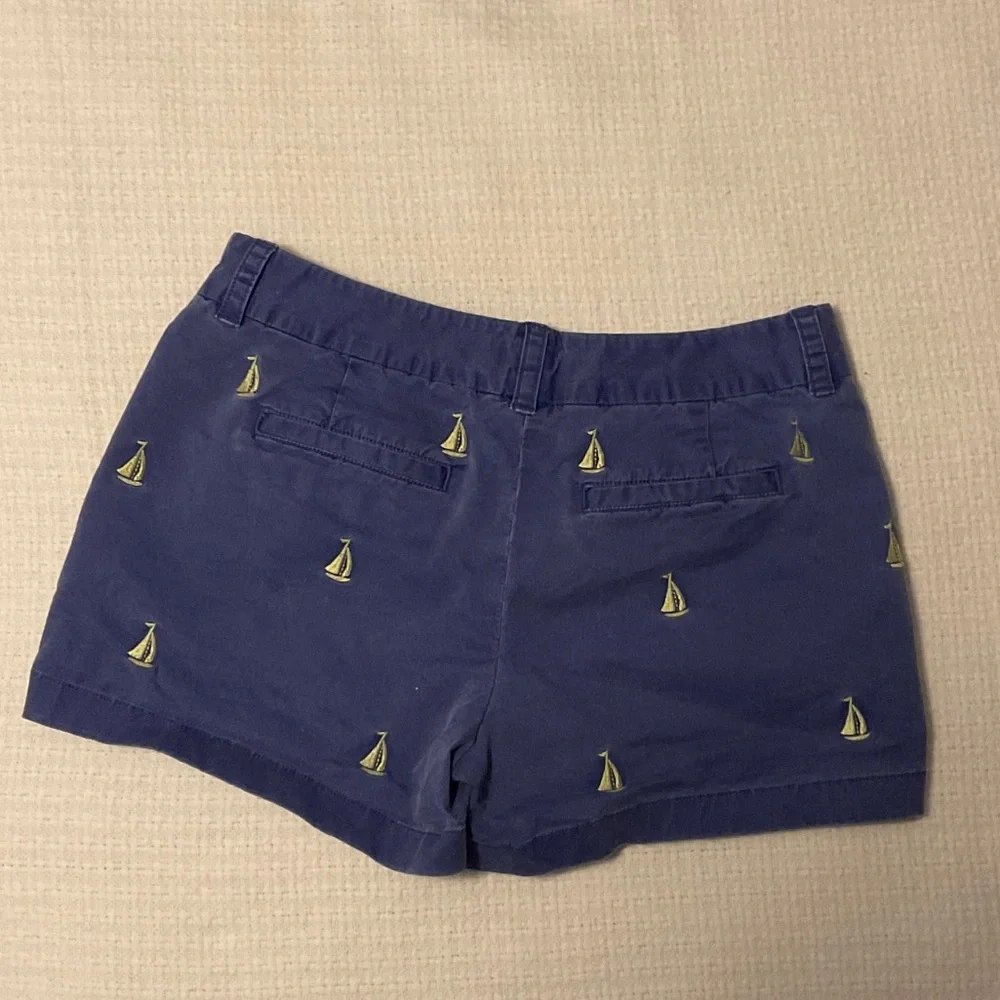 Vineyard Vines Navy Shorts with Yellow Sailboat Accents