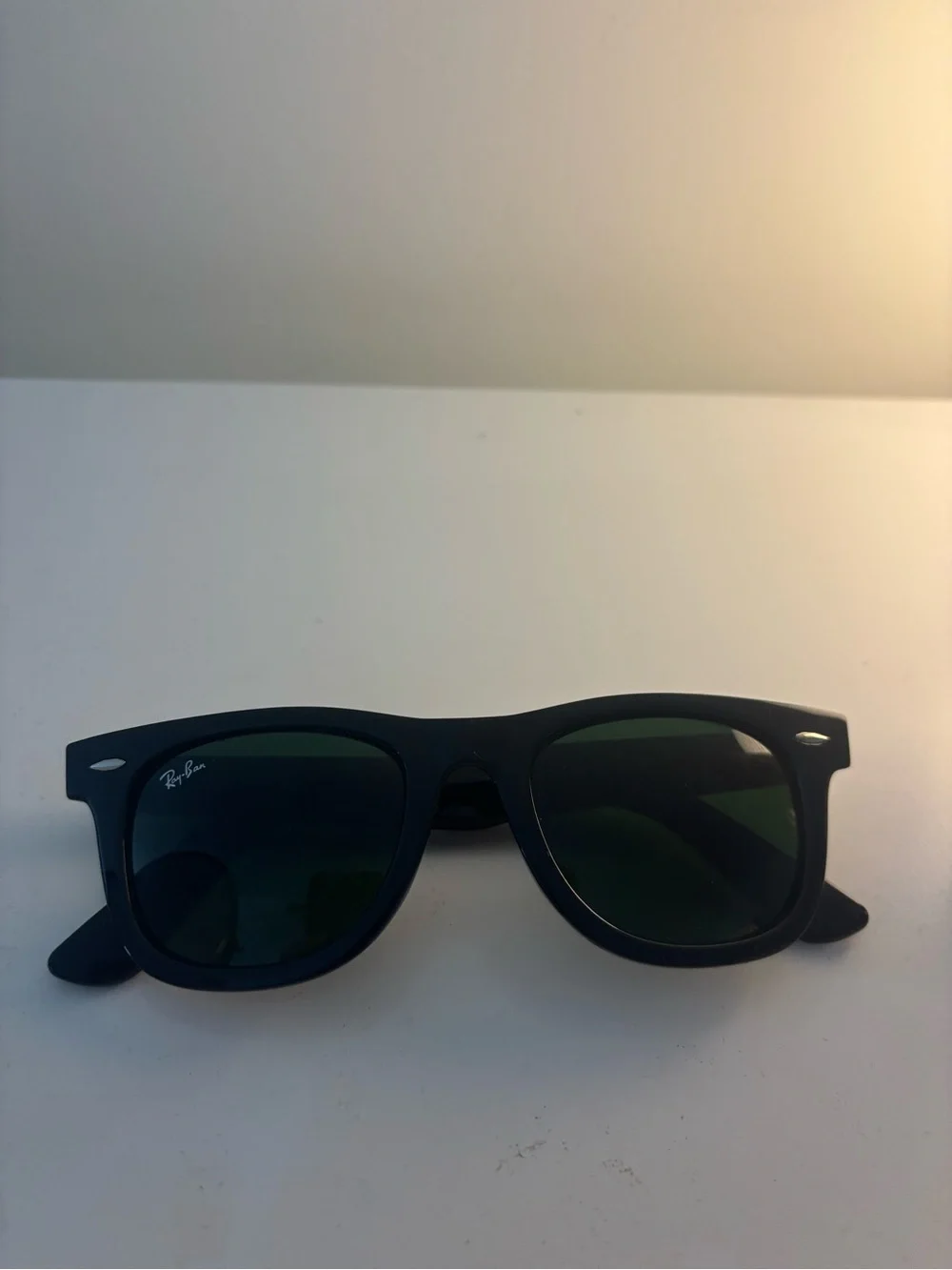 Ray-Ban Black Wayfarer Sunglasses with Green Lenses