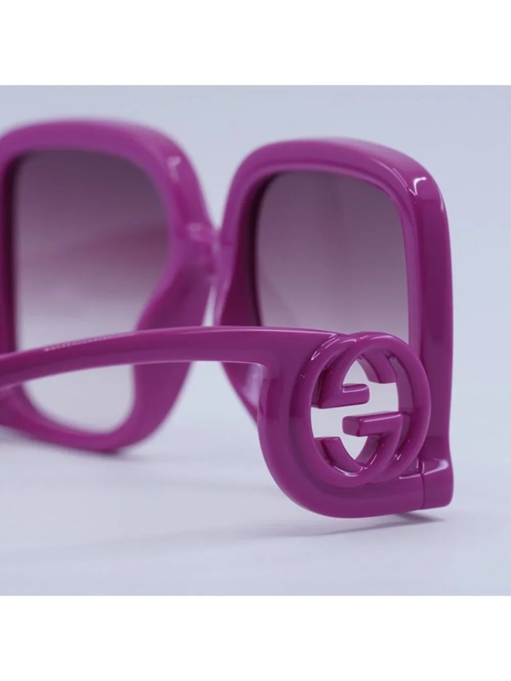 Gucci GG1326S 004 Sunglasses Fuchsia Square Frame, Violet Gradient Lenses