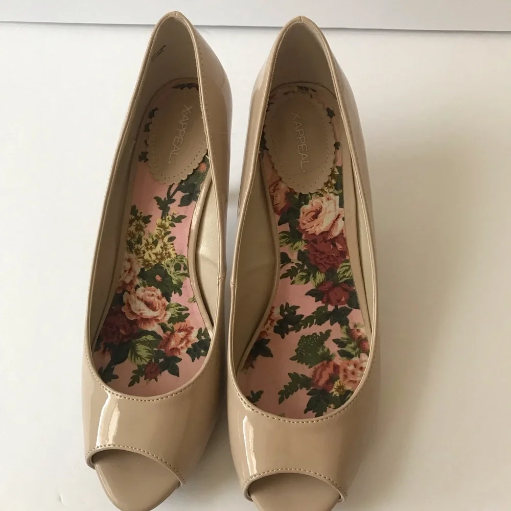 X-appeal‎ open toe shoe