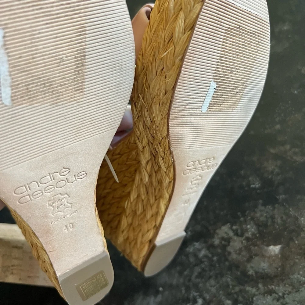 Andre Assous beautiful sandals