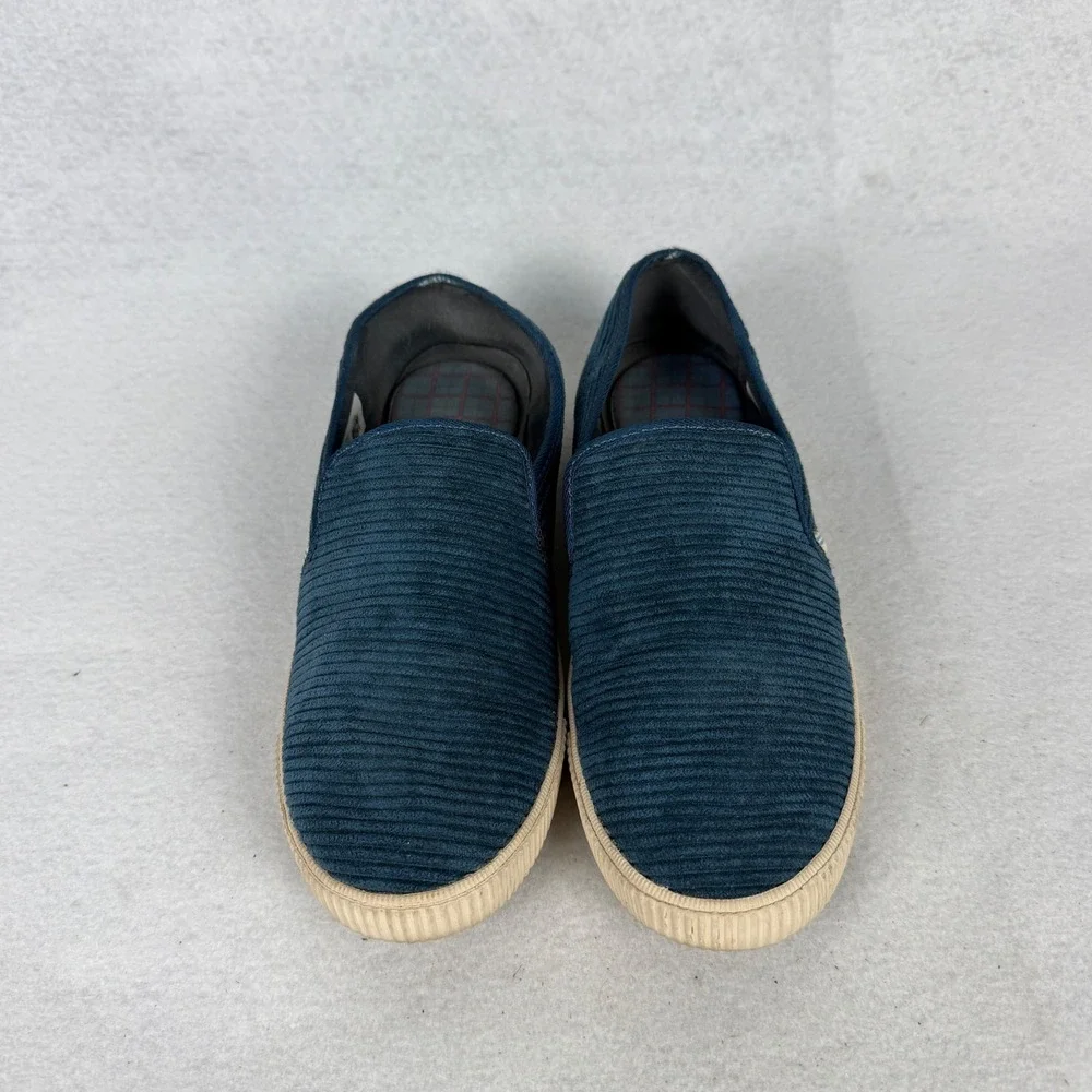 Toms comfortable tread outings