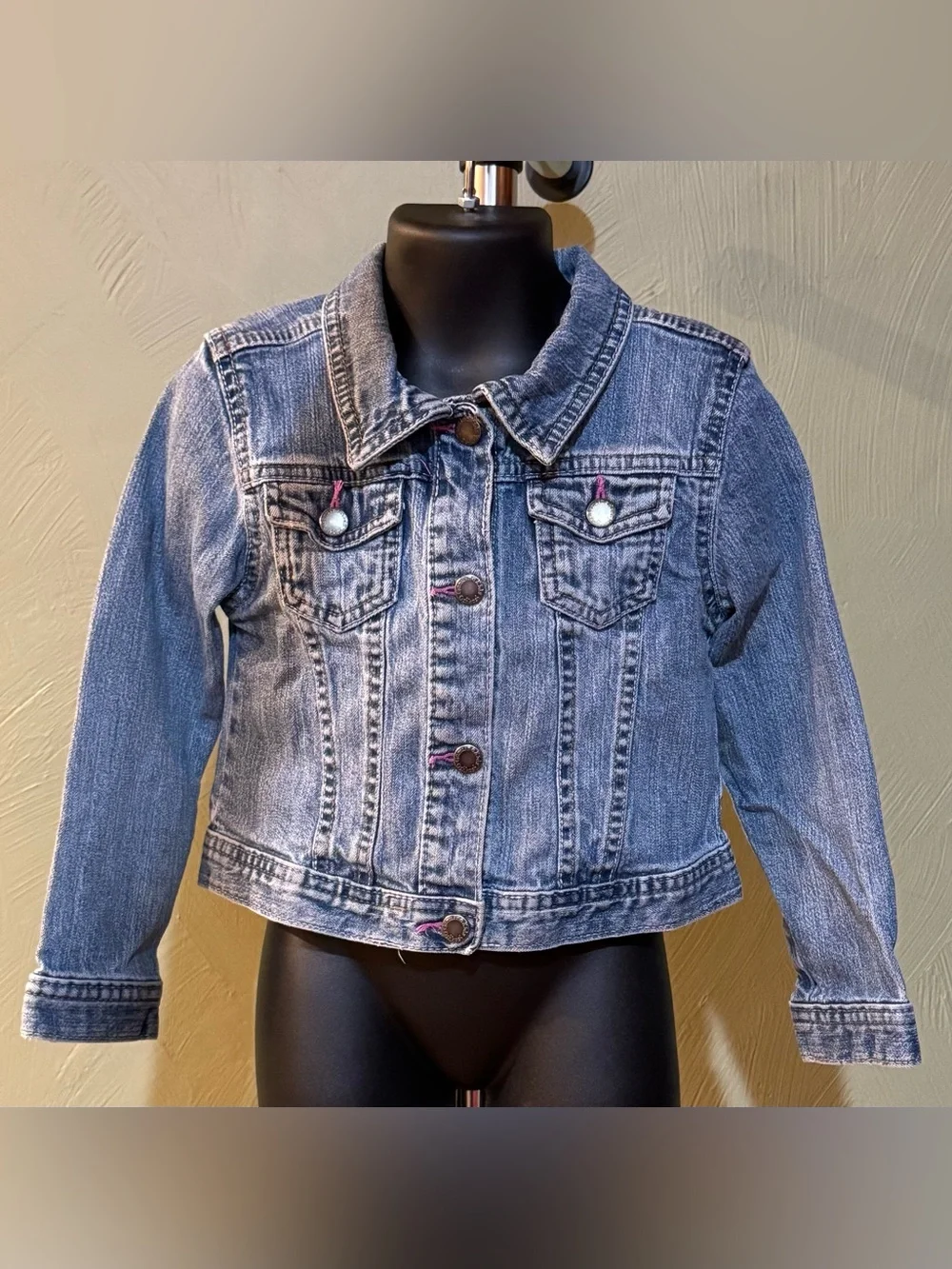 Genuine Kids from OshKosh Girls Denim Jacket Size 5T Medium Wash GUC Snap Front