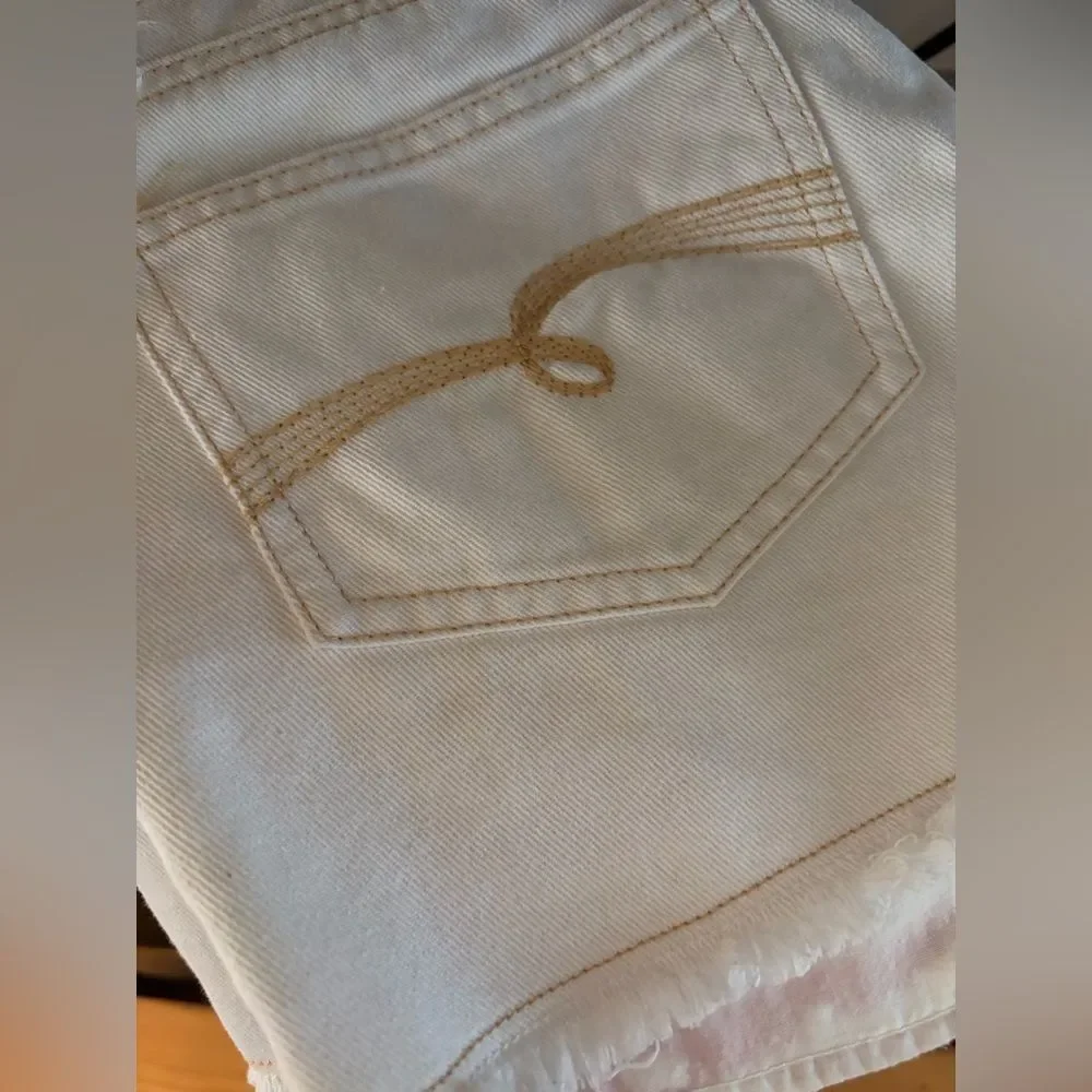 Justice white distressed