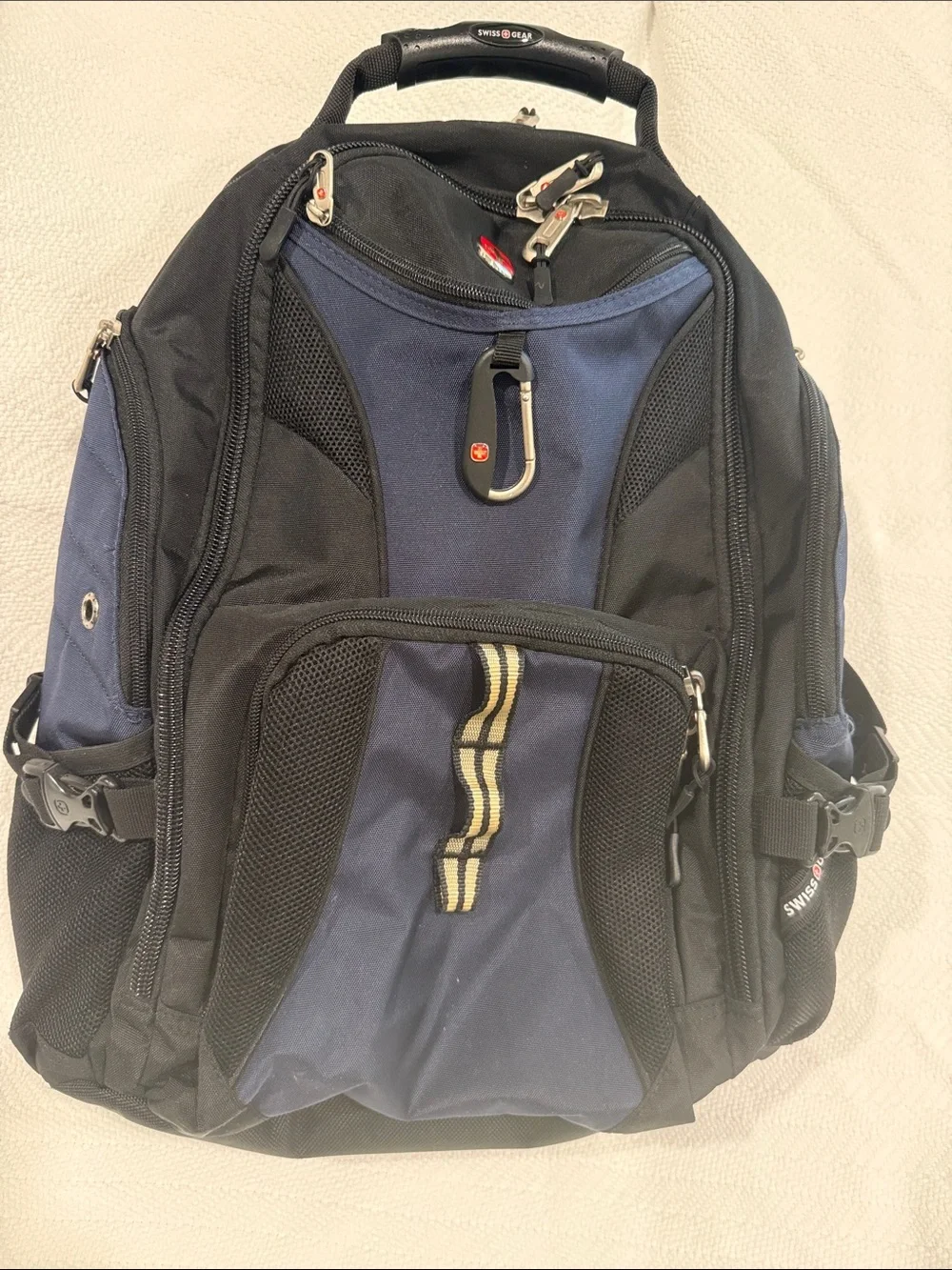 SwissGear Black and Navy Laptop Backpack with Multiple Pockets
