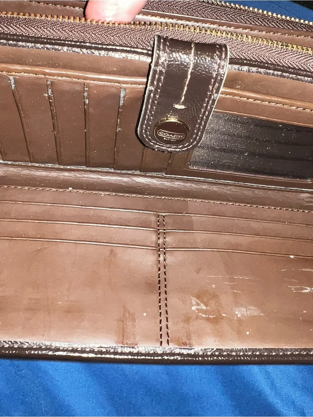Coach wallet style