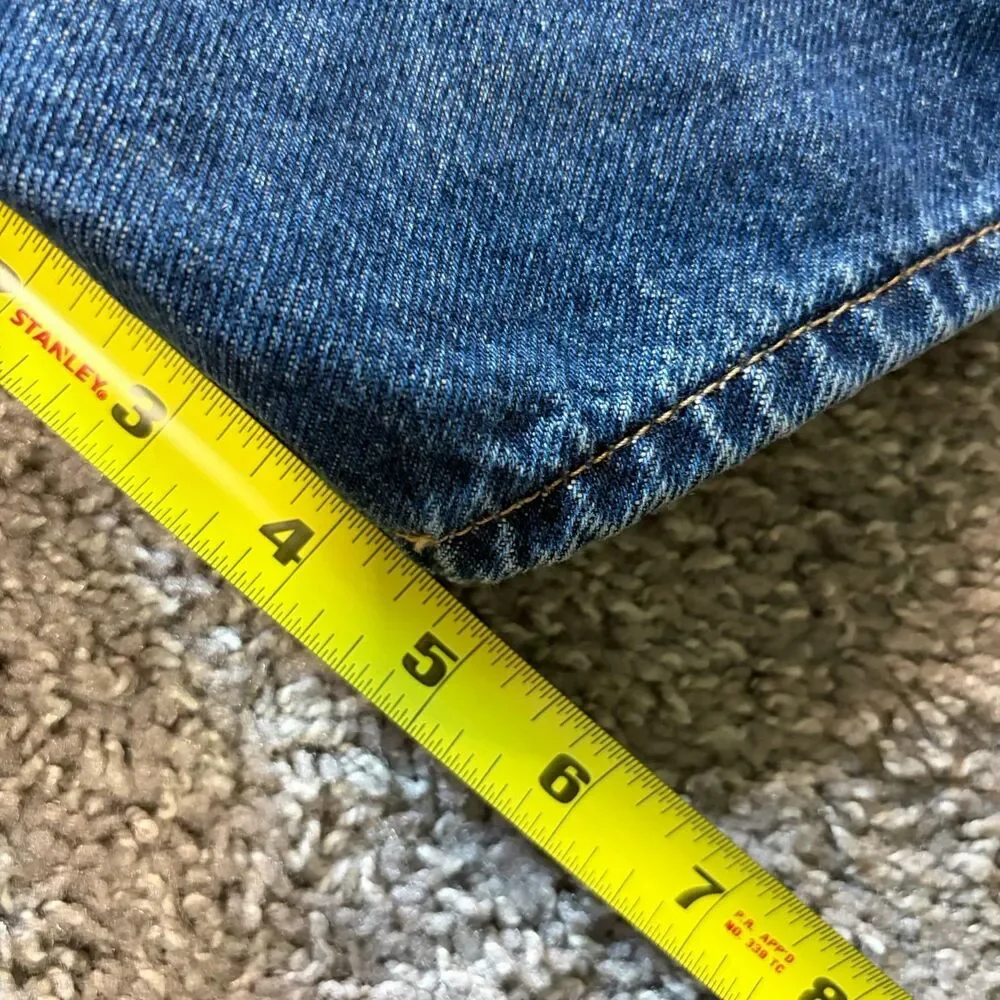 Levis tags new
