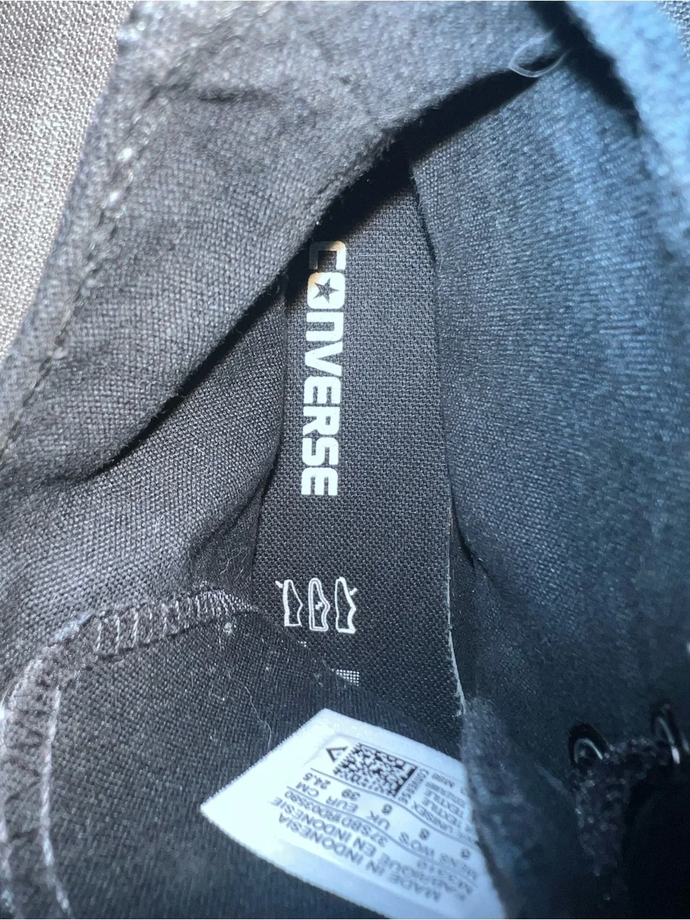 Converse all black