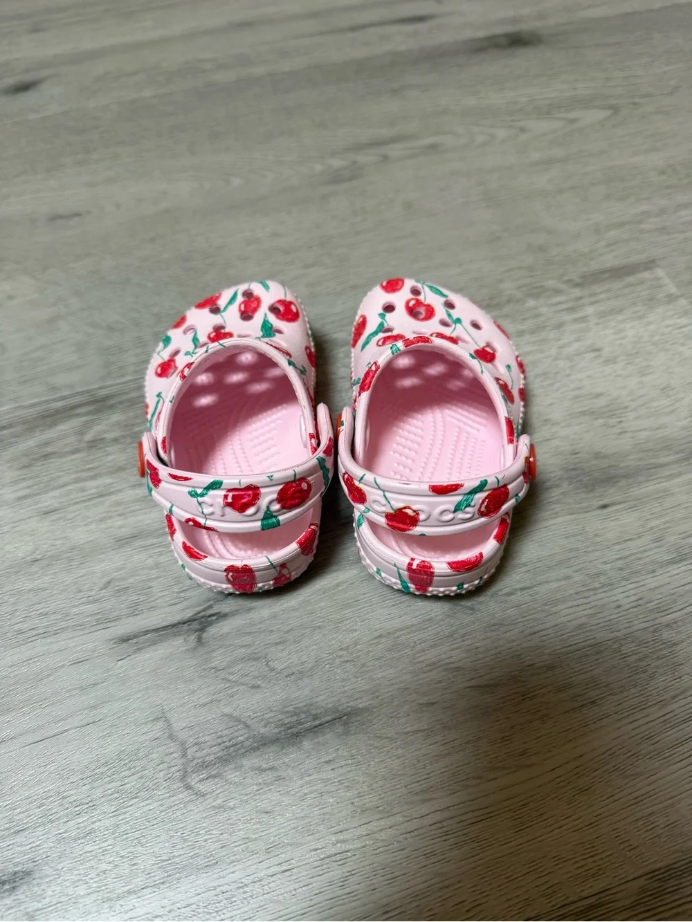CROCS cute pink
