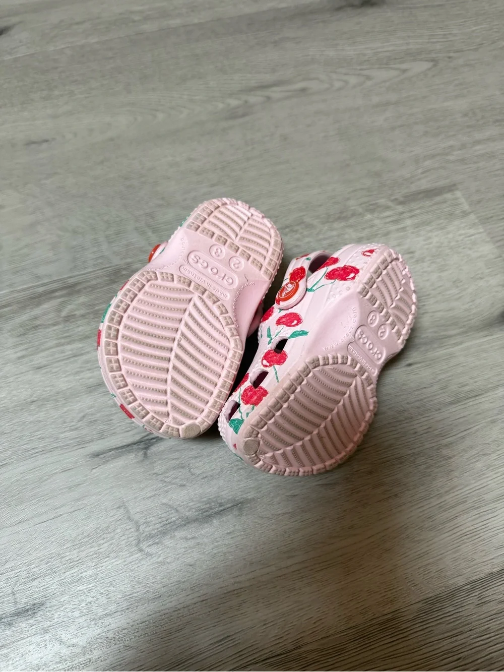 CROCS cute pink