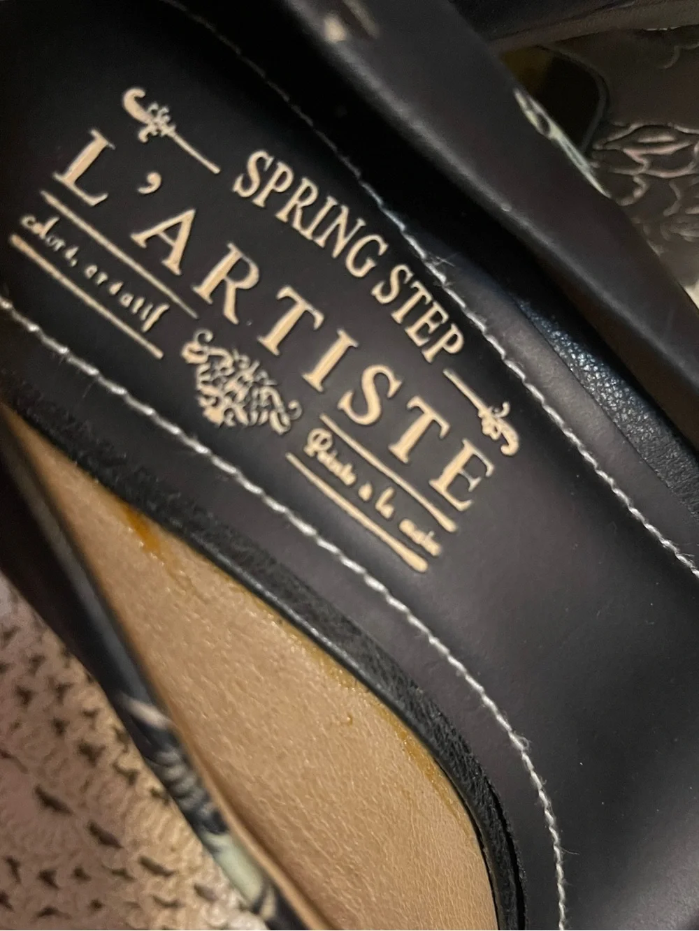 Lartiste elegant black
